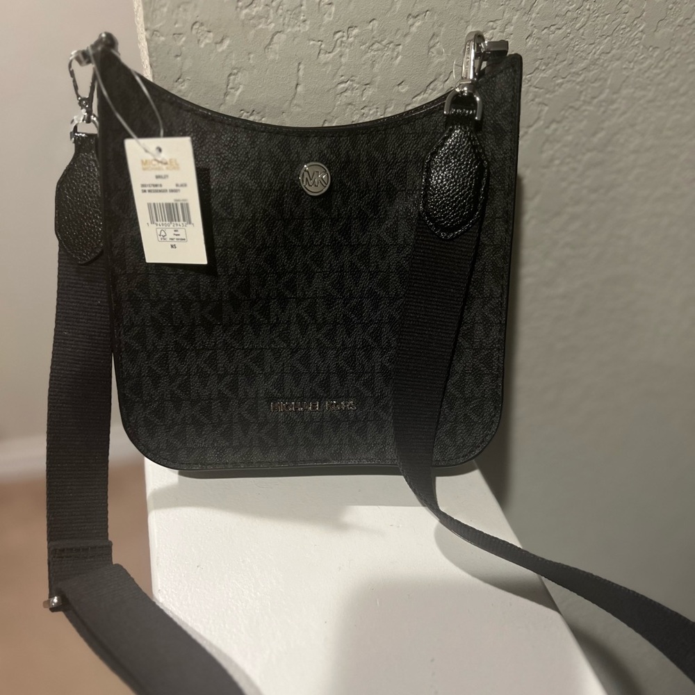 Michael Kors Briley Small Messenger Bag/Crossbody